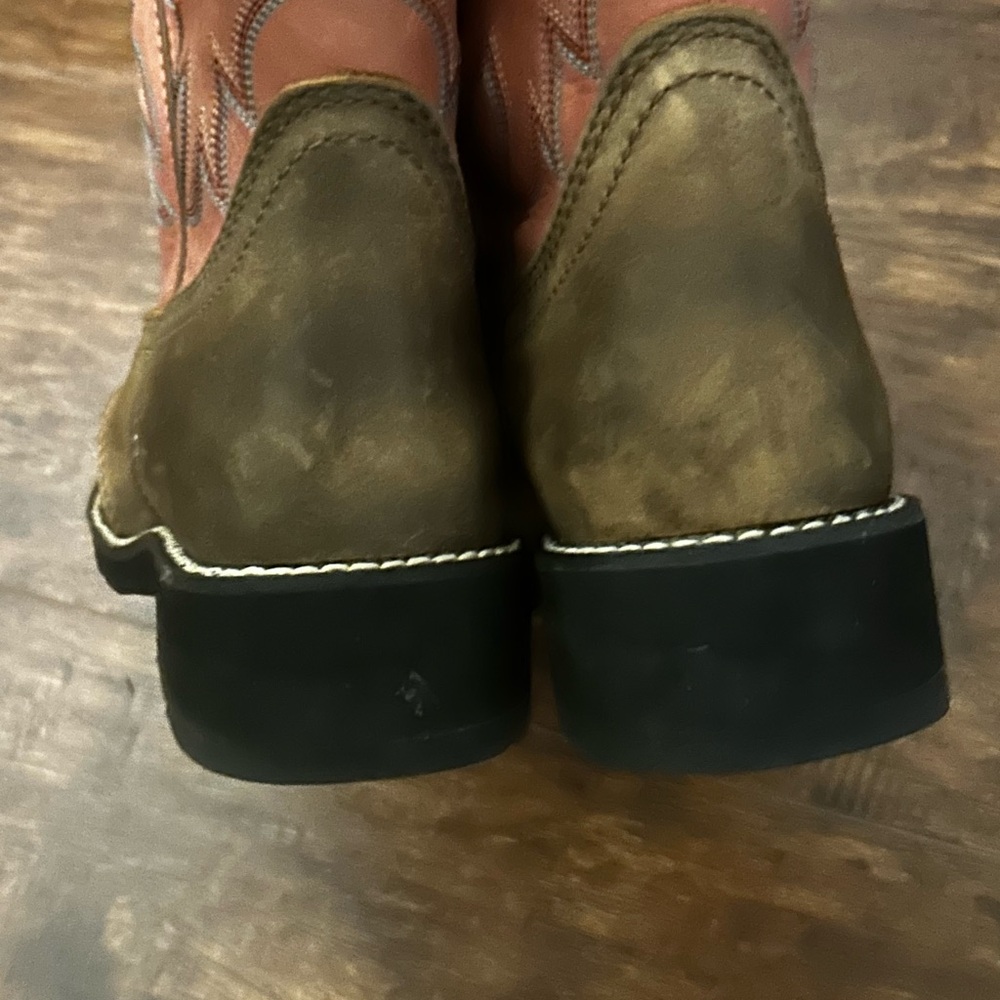 Ariat Brown and Tan Western Boots size 7.5M style #16702 - Picture 11 of 14